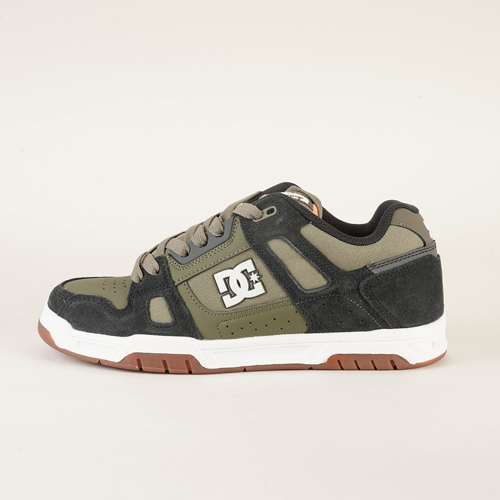 
                  
                    DCSHOECOUSA COURT GRAFFIK
                  
                