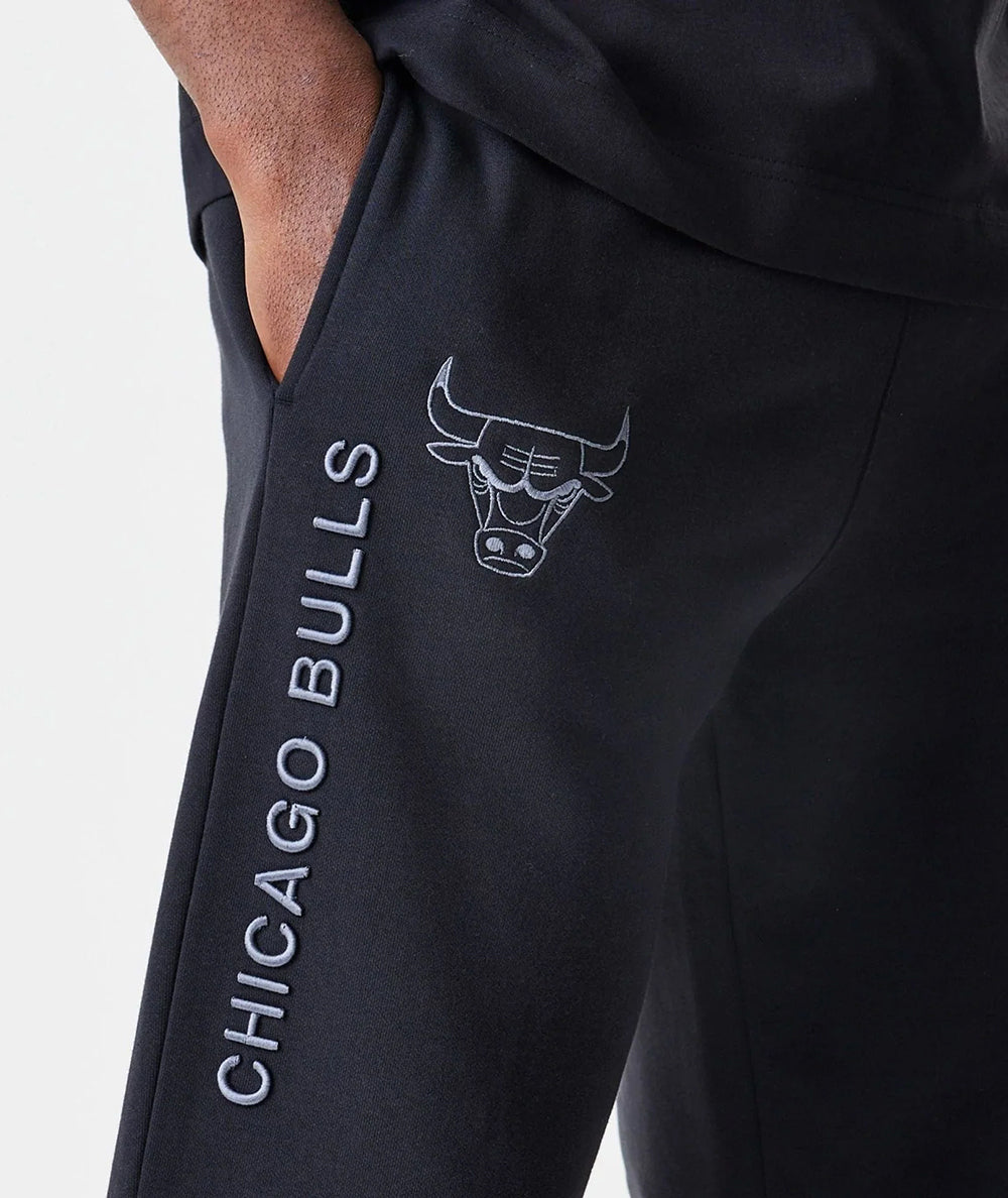 
                  
                    NEW ERA NBA LINEAR JOGGERS
                  
                