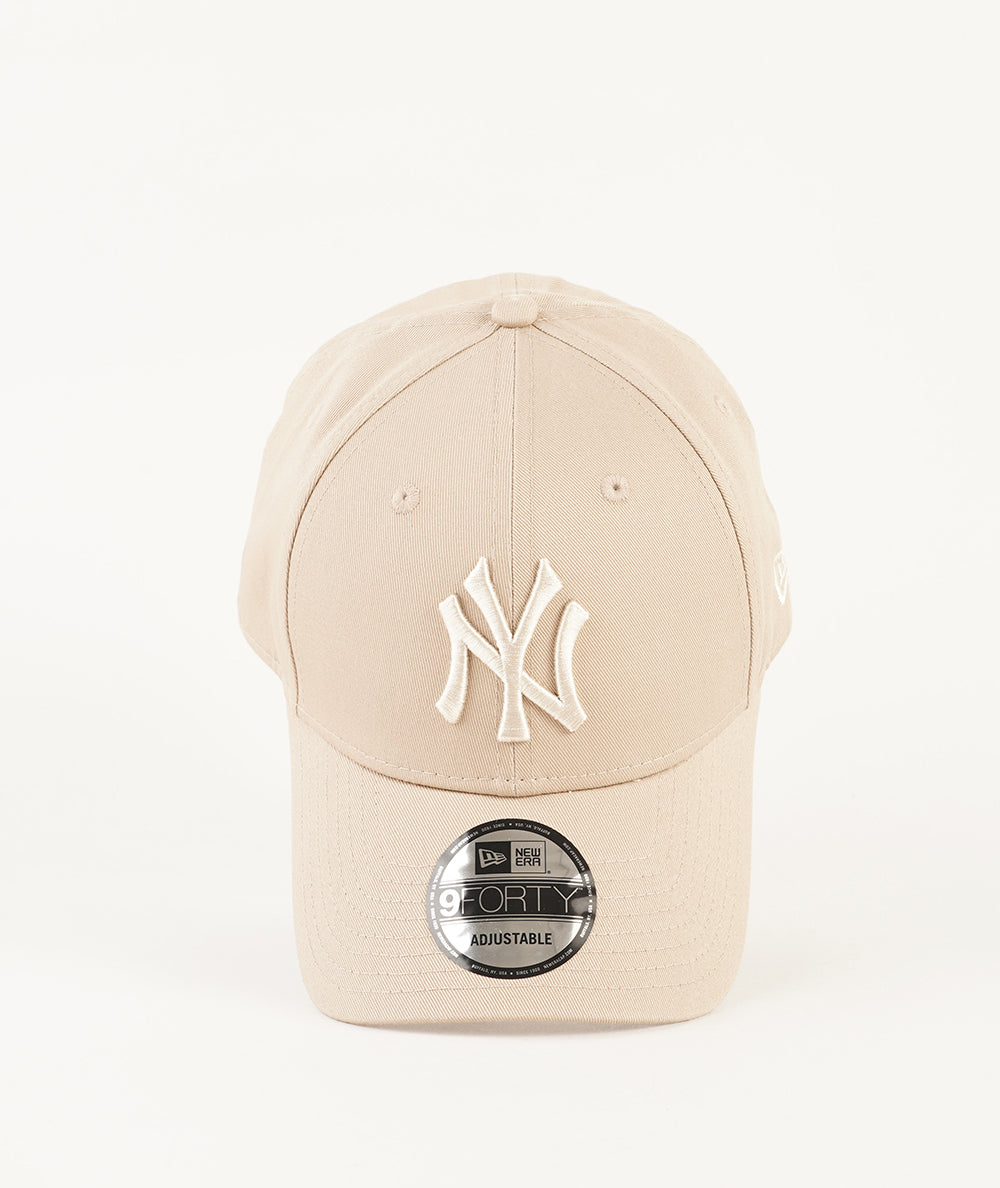 
                  
                    NEW ERA LEAGUE ESSENTIAL
                  
                