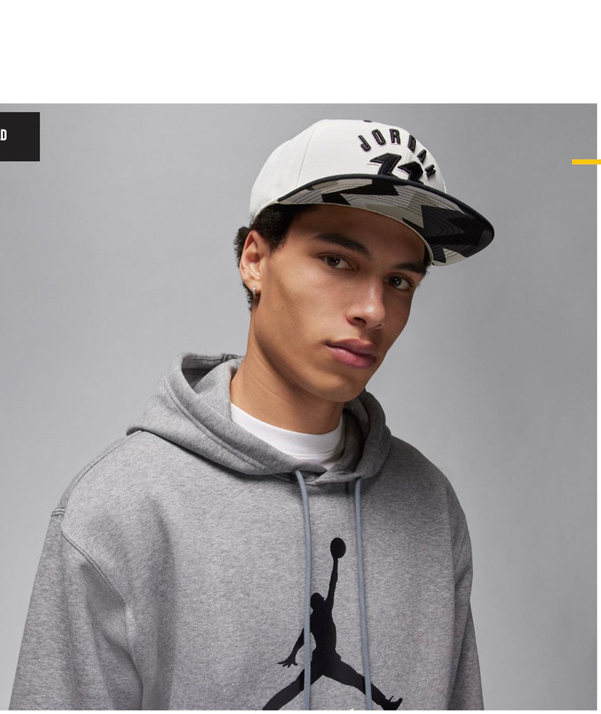 
                  
                    JORDAN ESSENTIAL FLEECE
                  
                