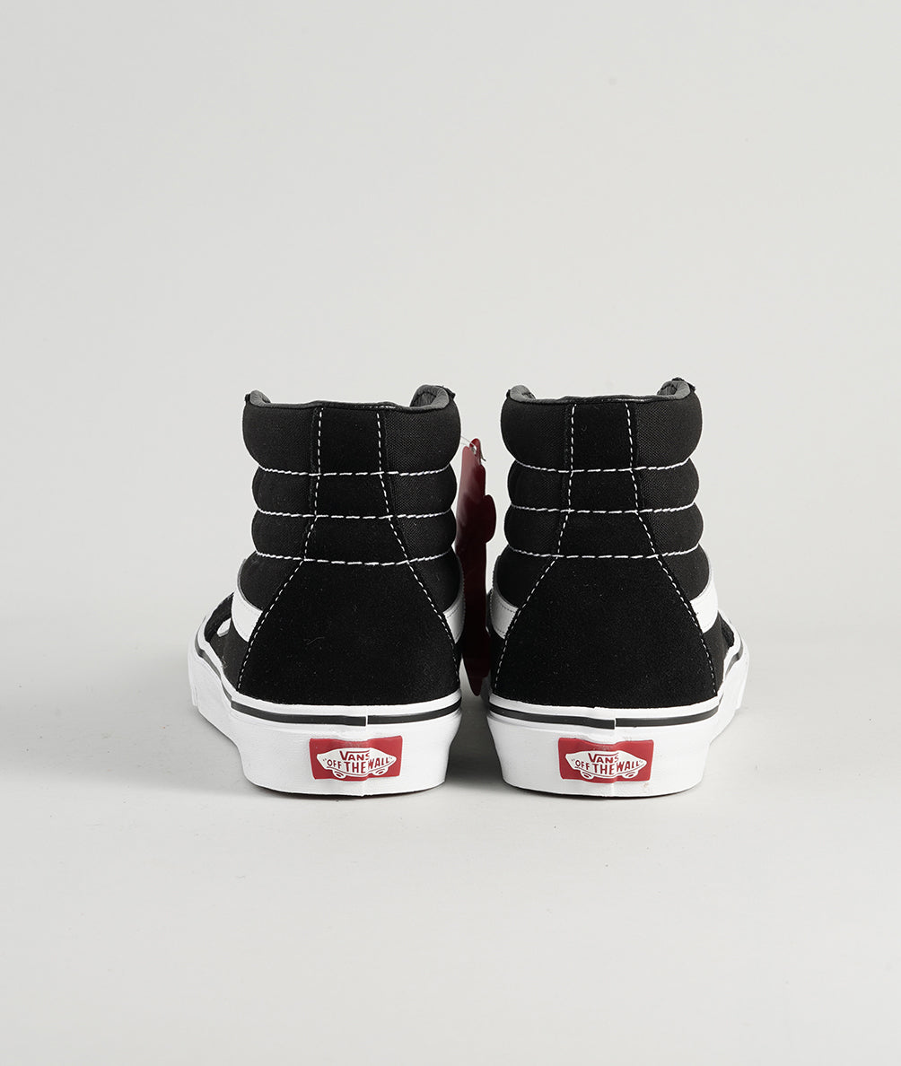 
                  
                    VANS SK8-HI
                  
                