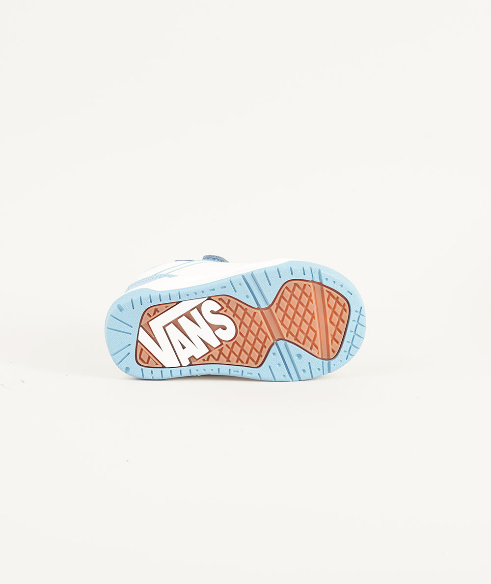 
                  
                    VANS HYLANE
                  
                
