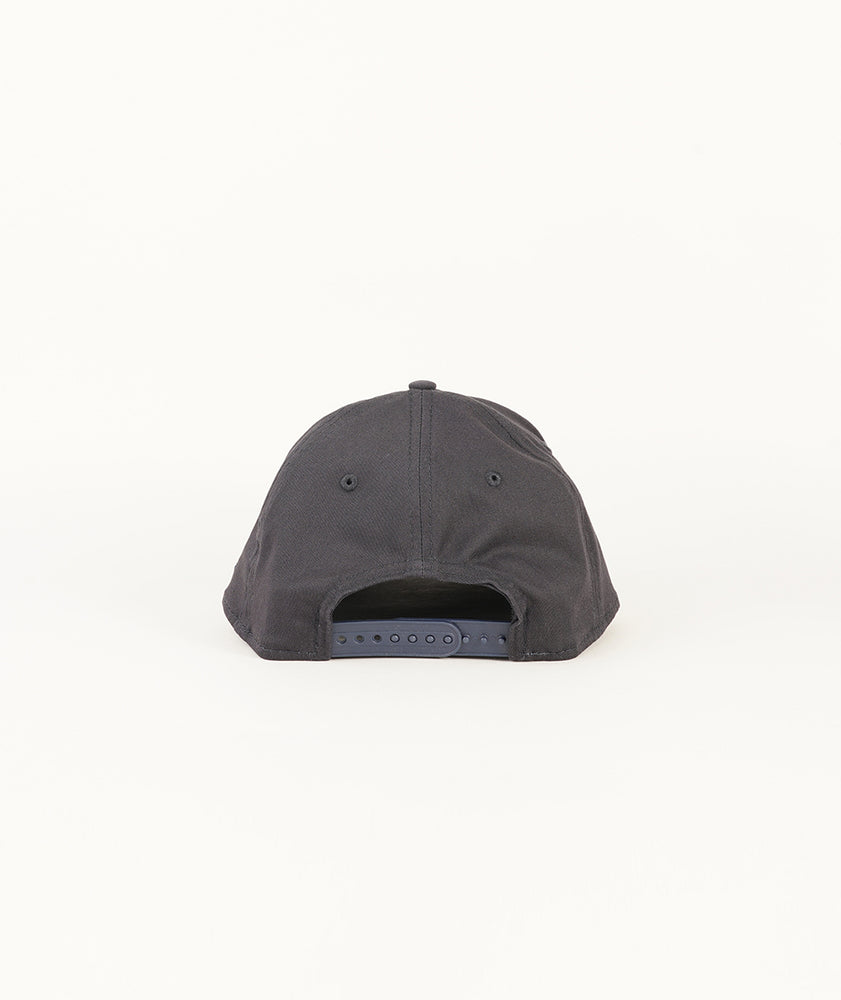 
                  
                    NEW ERA TONAL 9SEVENTY SS
                  
                