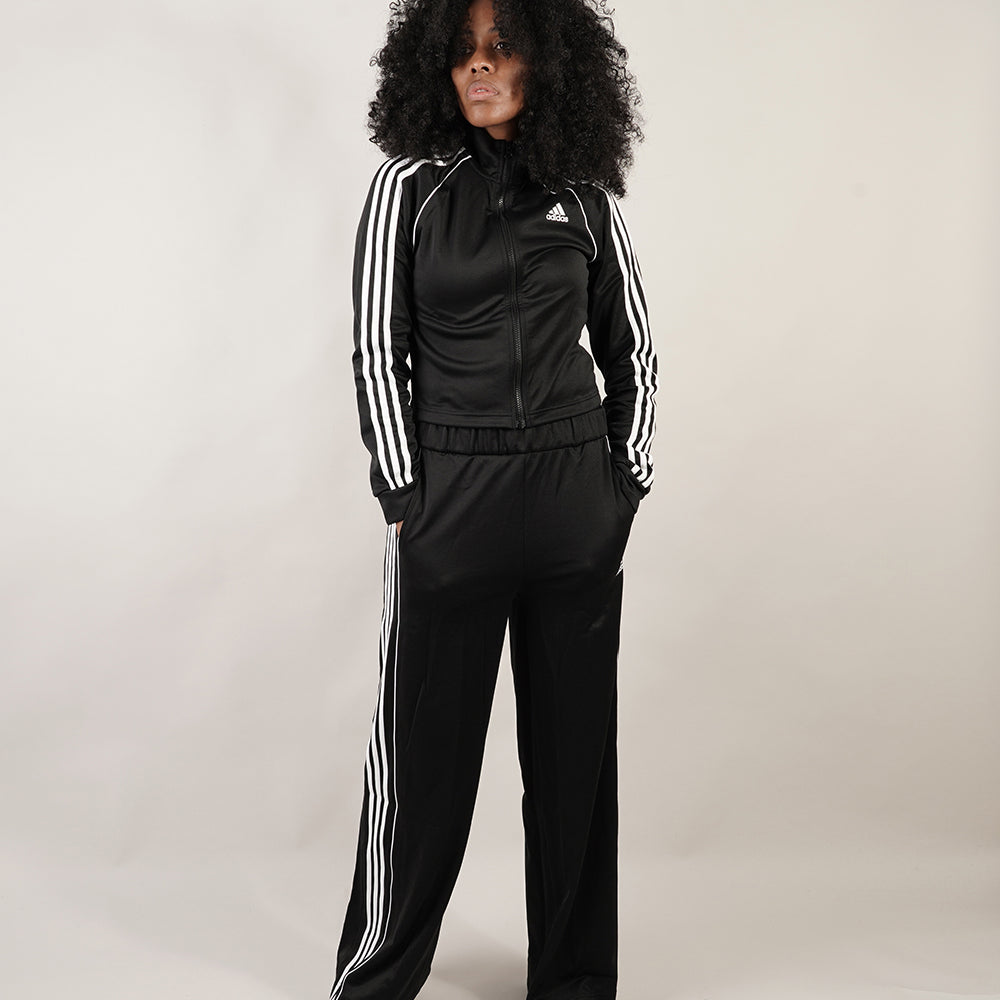 
                  
                    ADIDAS ESSENTIALS
                  
                
