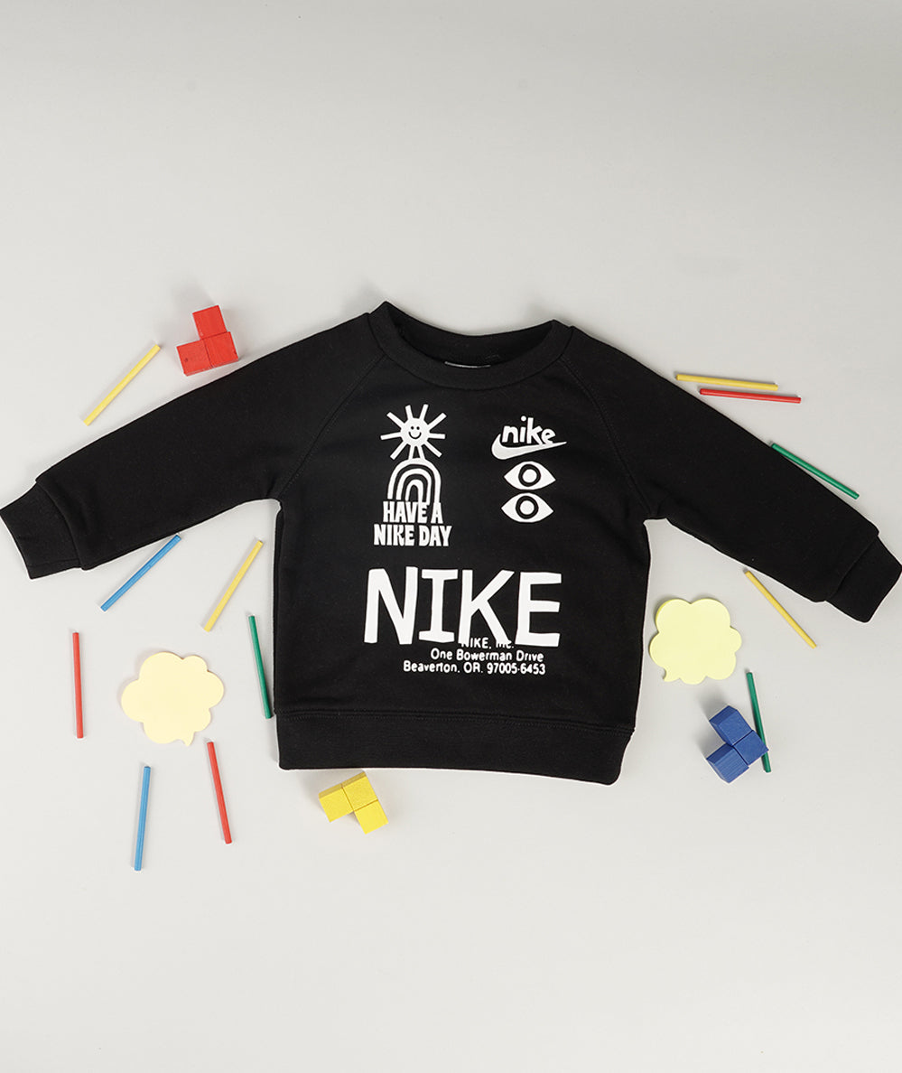 
                  
                    NIKE STATEMENT CREW
                  
                