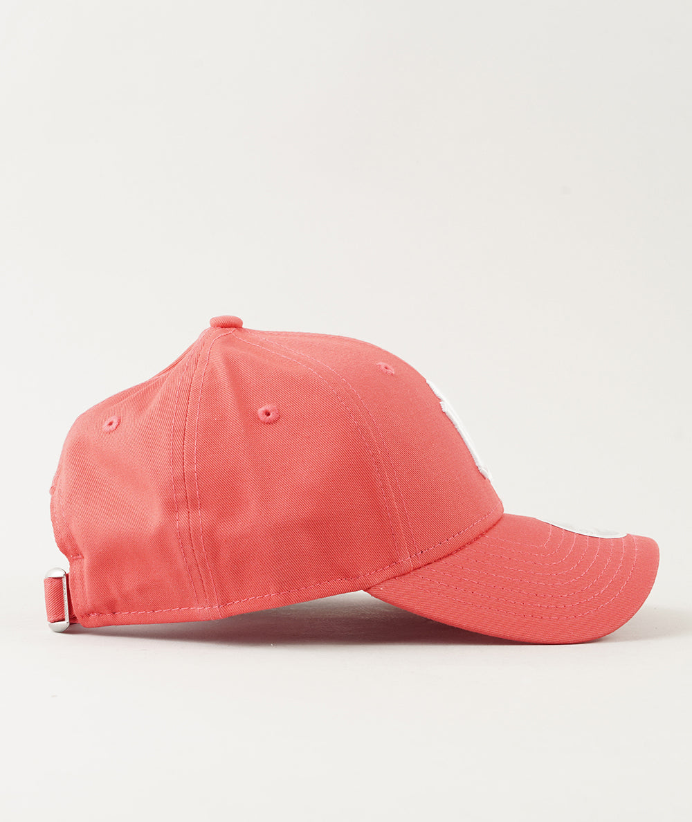 
                  
                    NEW ERA BERRETTO
                  
                