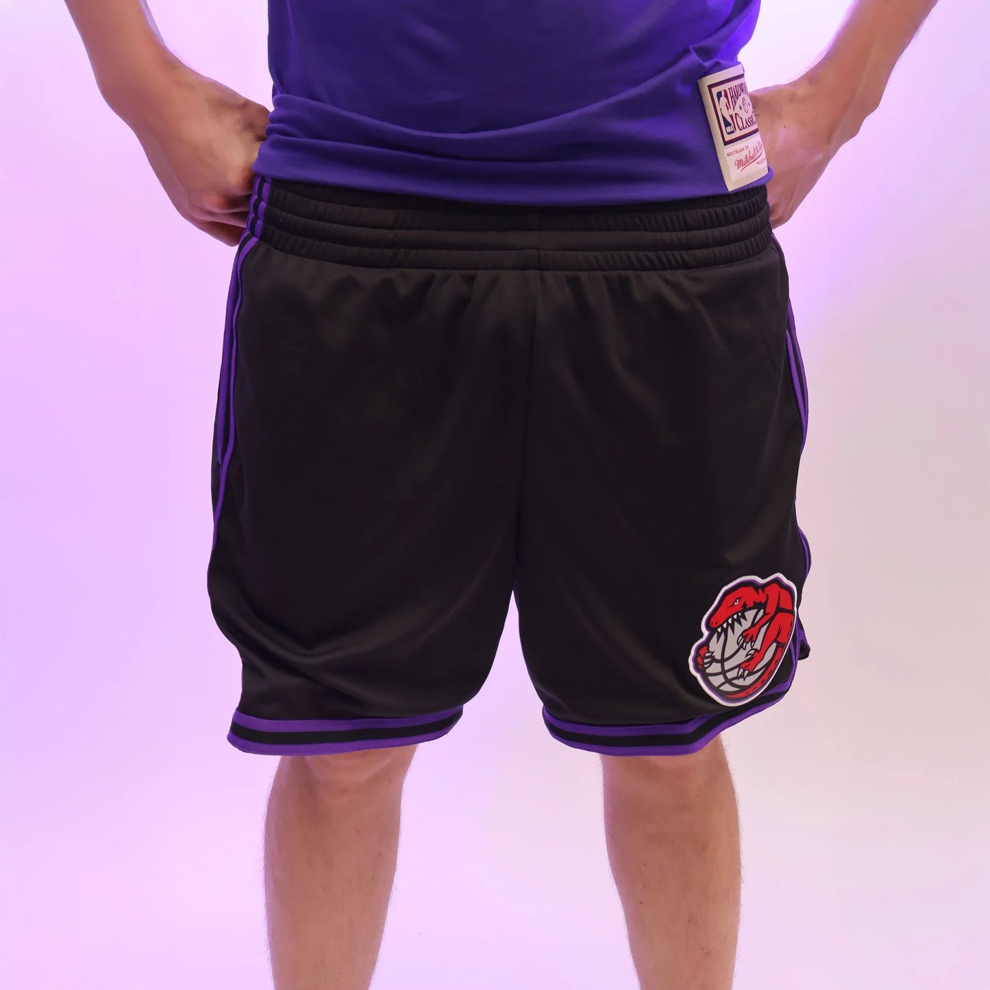 
                  
                    MITCHELL & NESS SHORT
                  
                