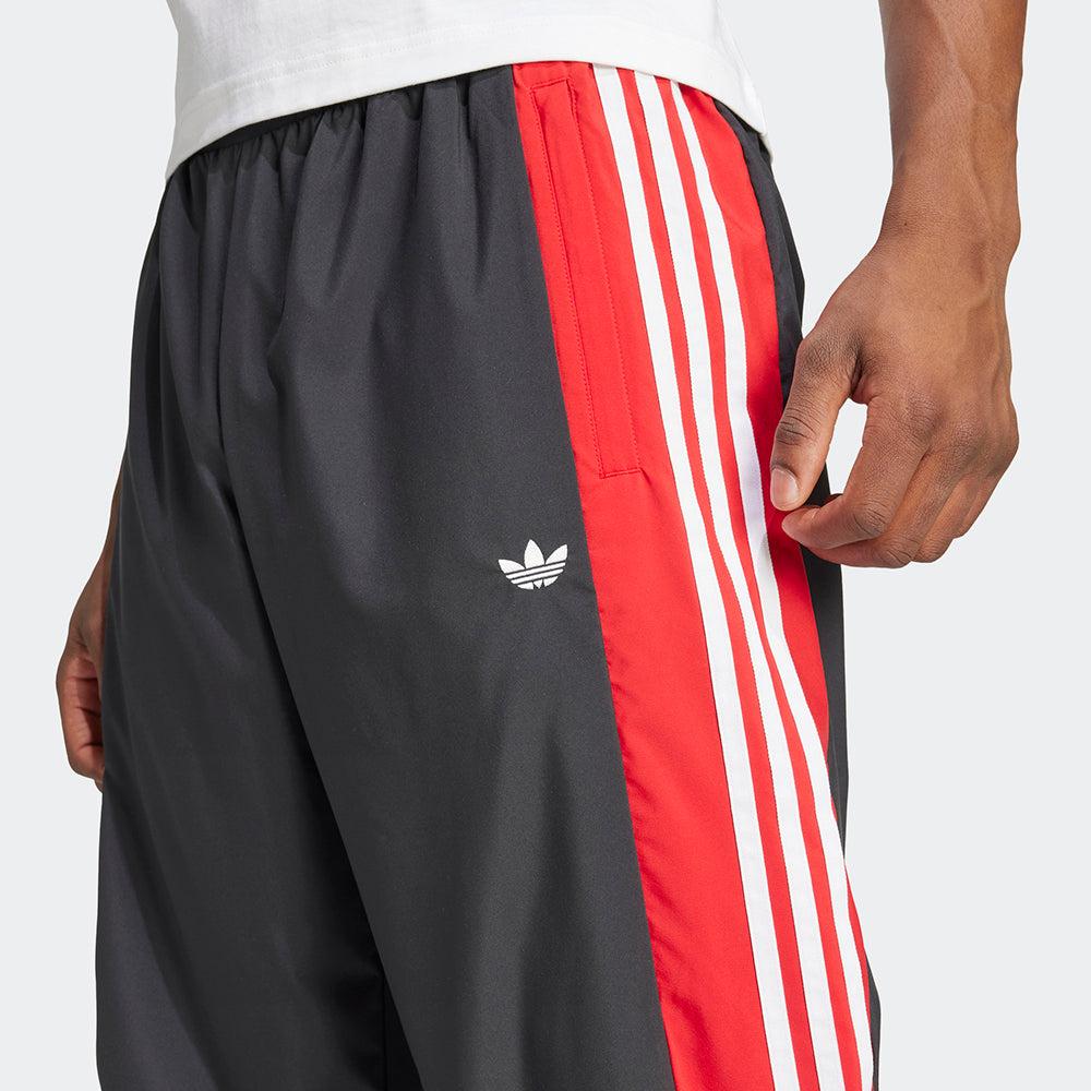 
                  
                    ADIDAS WARM-UP
                  
                