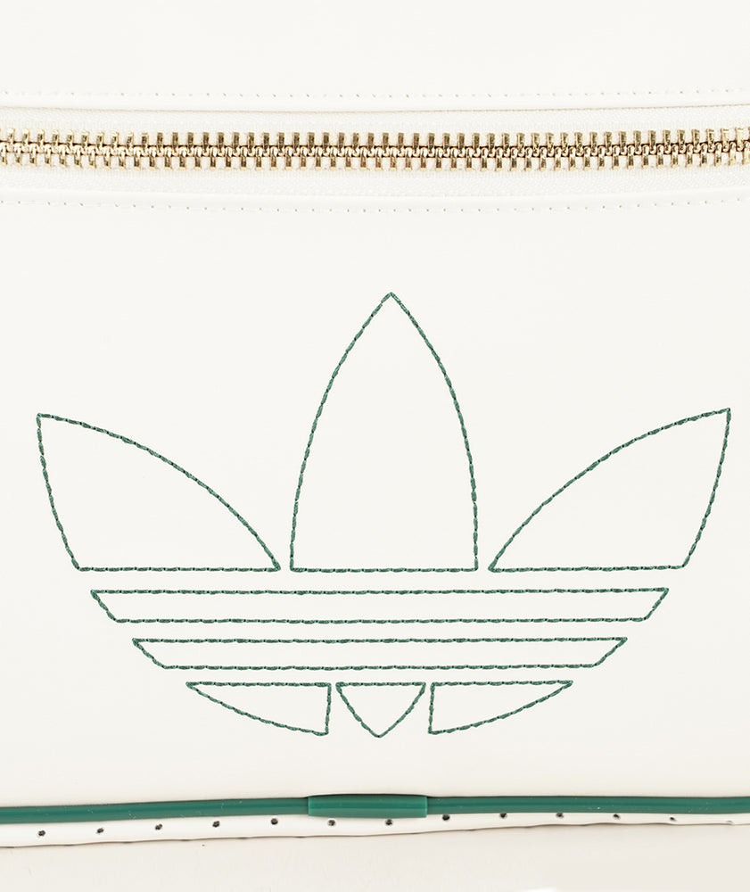 
                  
                    ADIDAS AIRLINER
                  
                