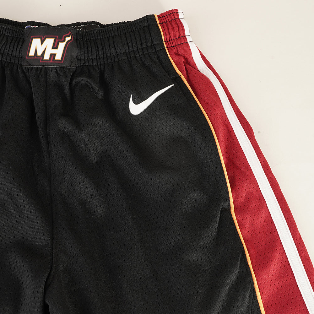 
                  
                    NIKE X NBA PANTALONCINI NBA
                  
                
