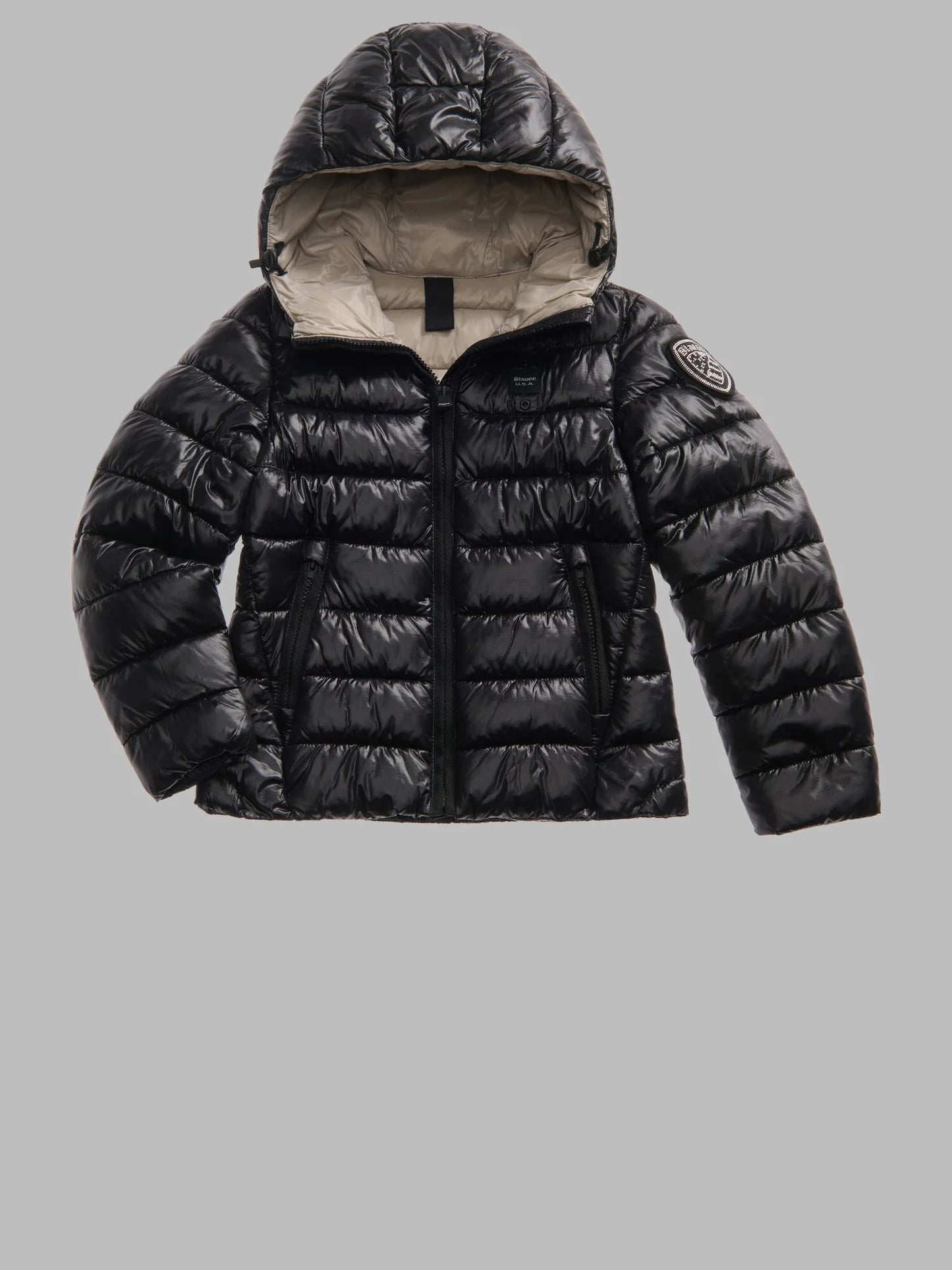 
                  
                    BLAUER OVATT
                  
                