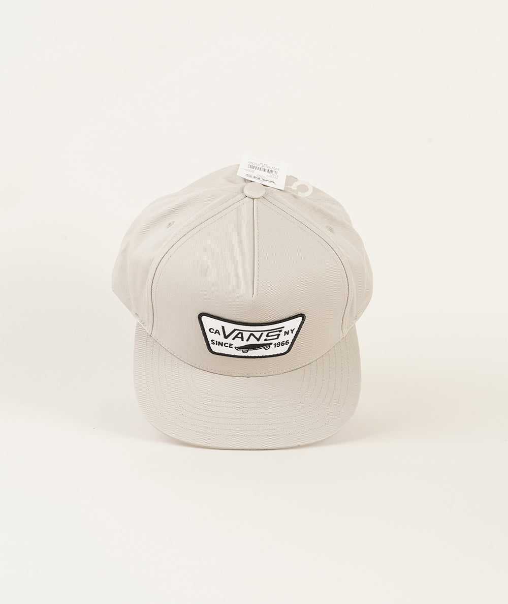 
                  
                    VANS FULL PATCH SNAP
                  
                