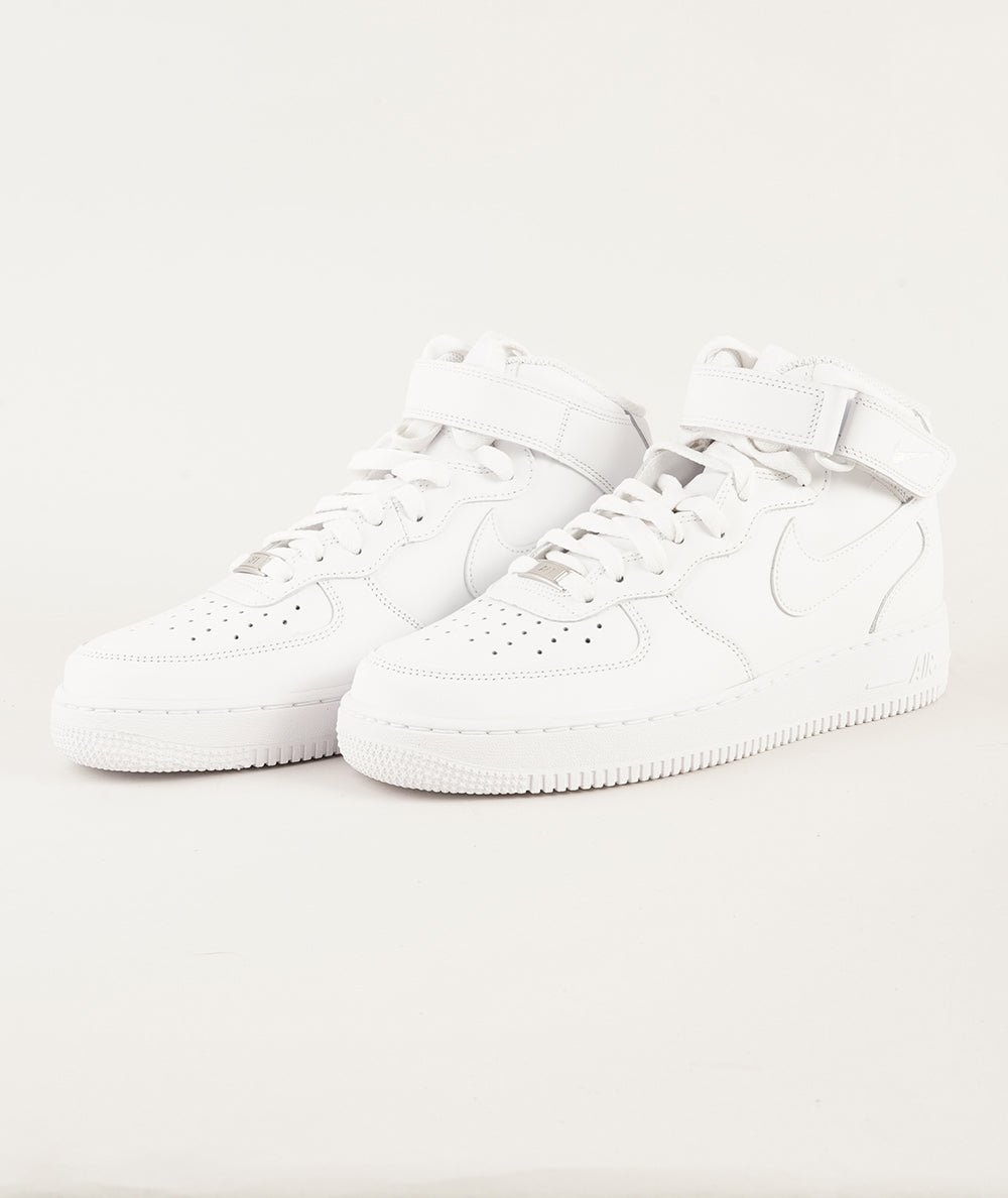 
                  
                    NIKE AIR FORCE 1 07 MID
                  
                