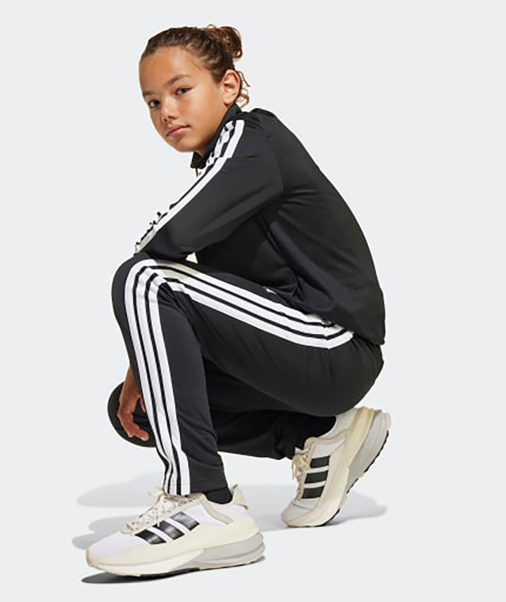 
                  
                    ADIDAS TUTA COMPLETA
                  
                