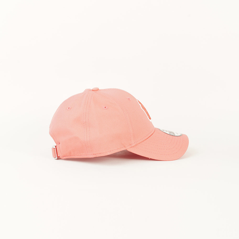 
                  
                    NEW ERA ACCESSORI
                  
                