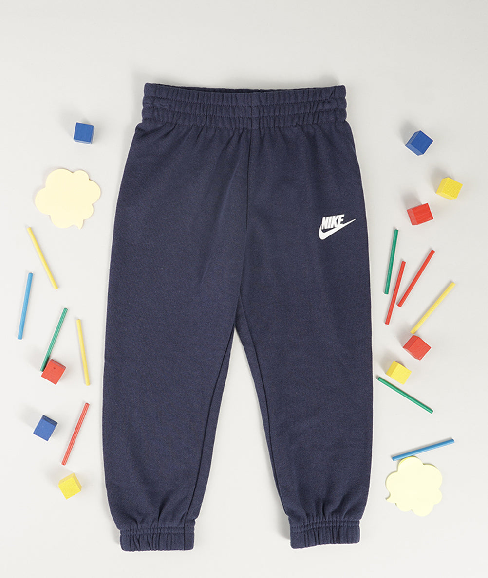 
                  
                    NIKE SWOOSH ESSENTIALS
                  
                