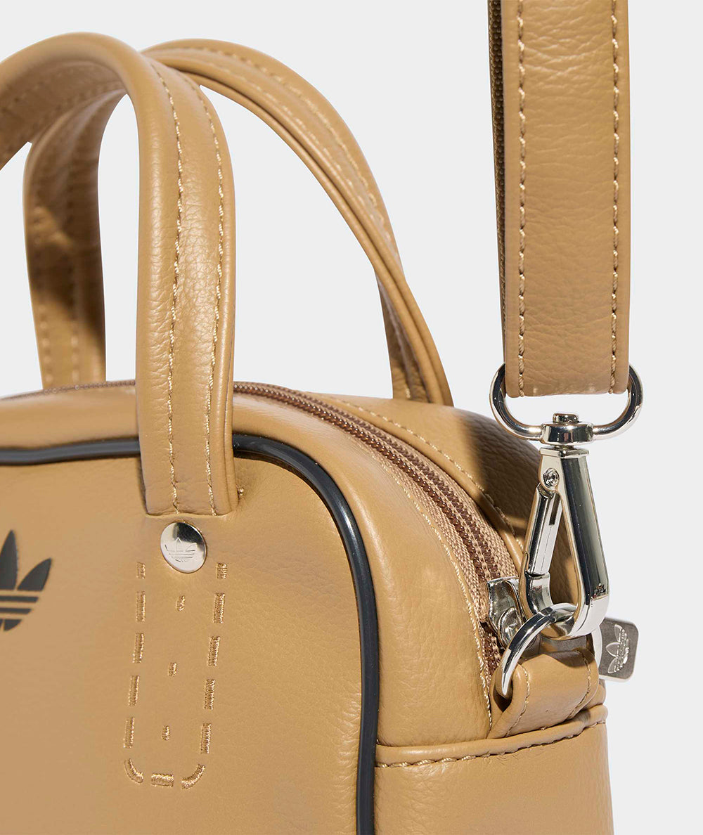 
                  
                    ADIDAS BORSA ADICOLOR XS
                  
                