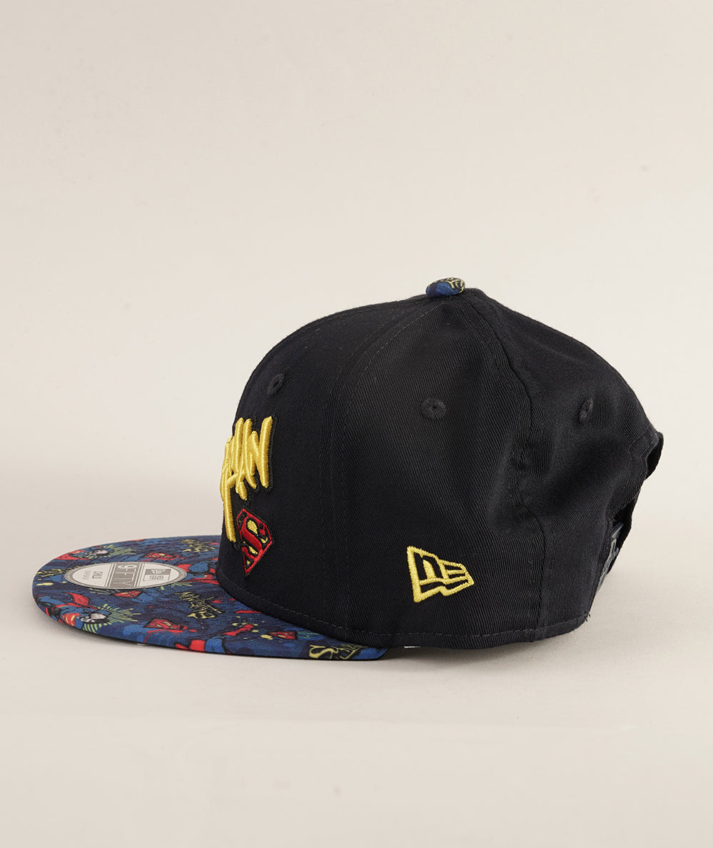 
                  
                    NEW ERA BERRETTO
                  
                