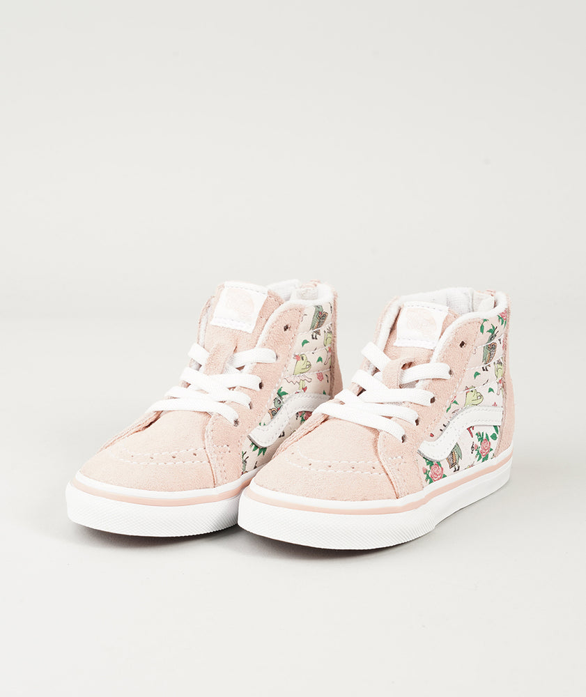 
                  
                    VANS SK8-HI ZIP
                  
                