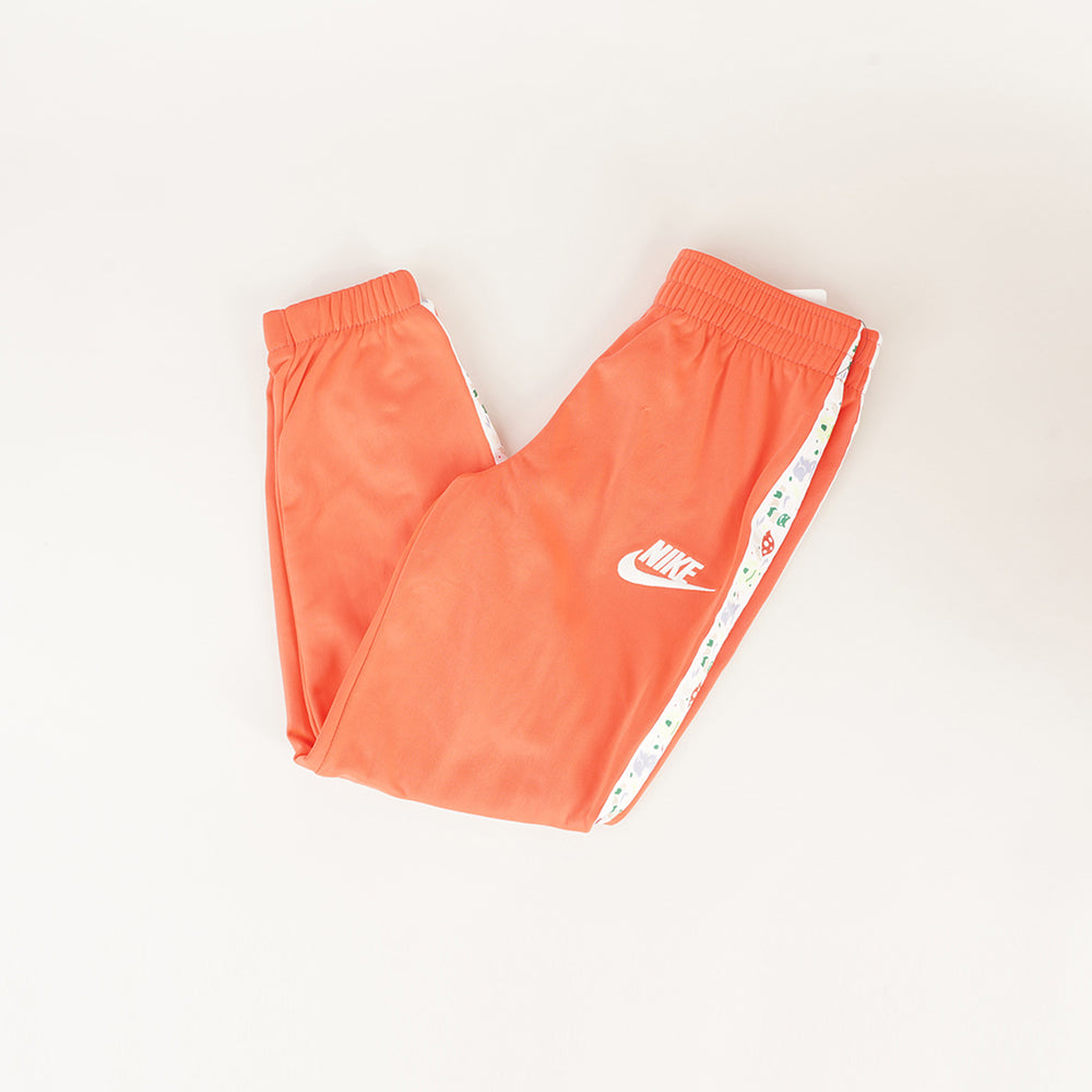 
                  
                    NIKE FOREST FORAGERS
                  
                