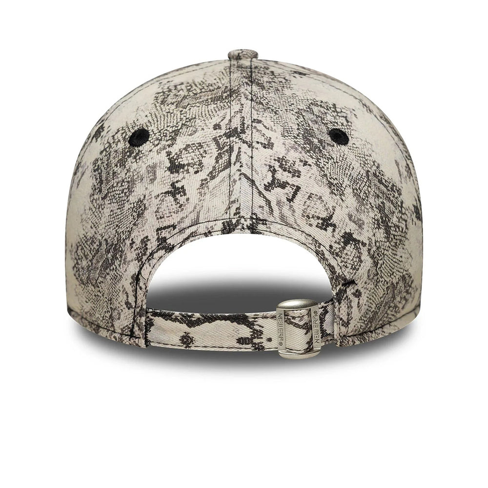 
                  
                    NEW ERA WMNS SNAKE
                  
                