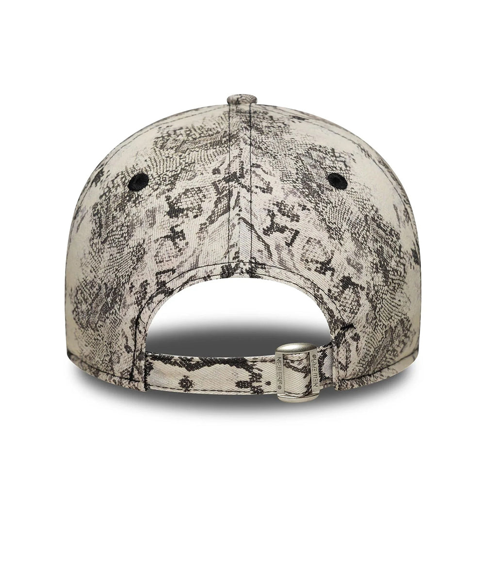 
                  
                    NEW ERA WMNS SNAKE
                  
                