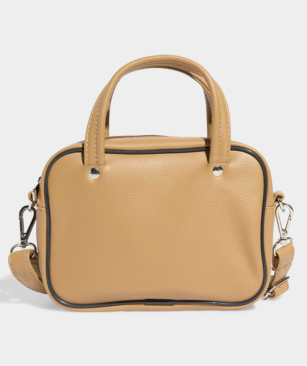 
                  
                    ADIDAS BORSA ADICOLOR XS
                  
                