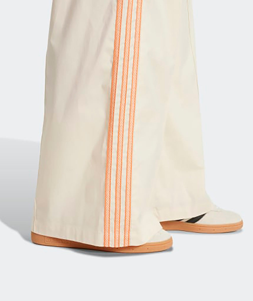 
                  
                    ADIDAS WIDE LEG  PANT
                  
                