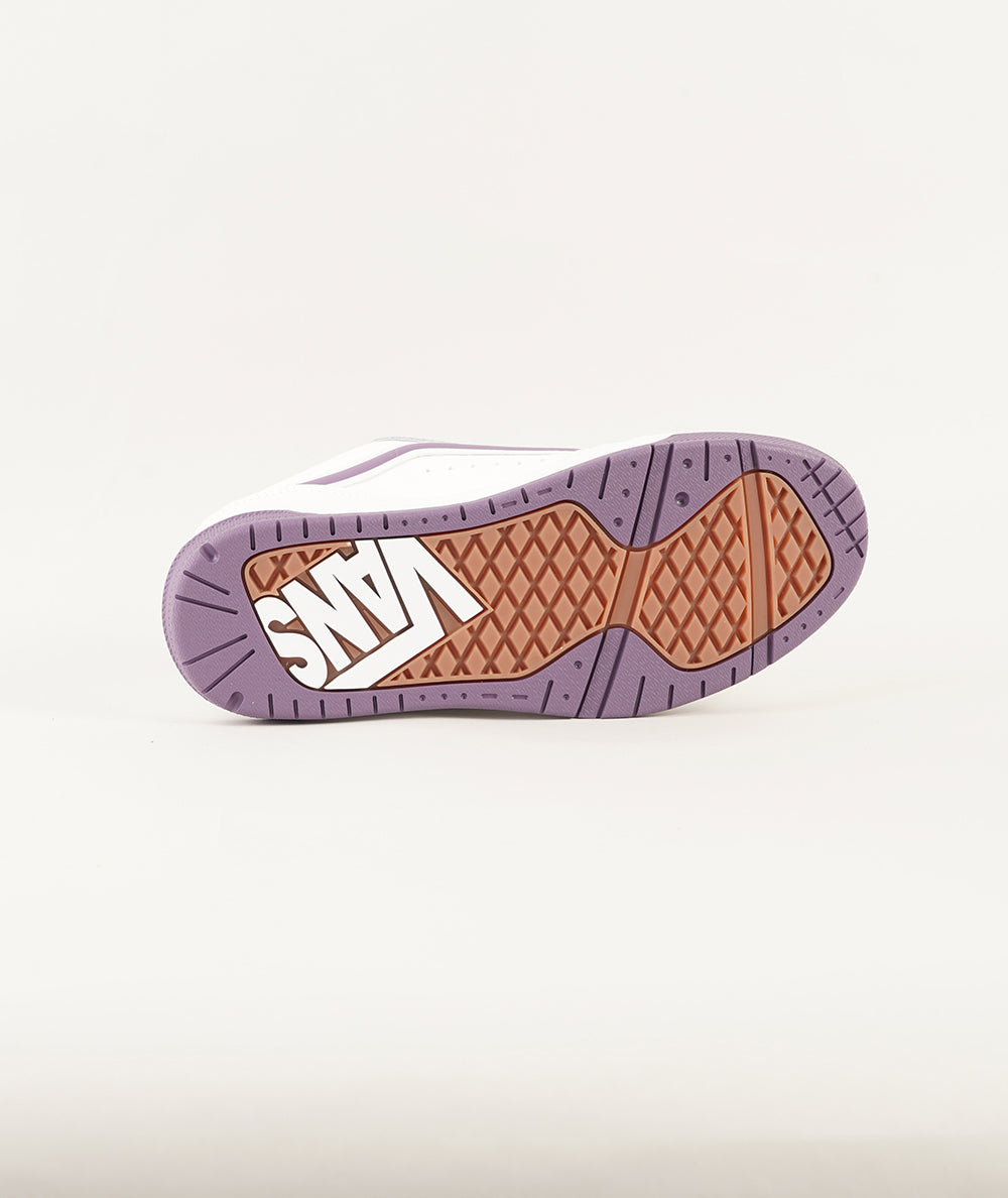
                  
                    VANS HYLANE
                  
                