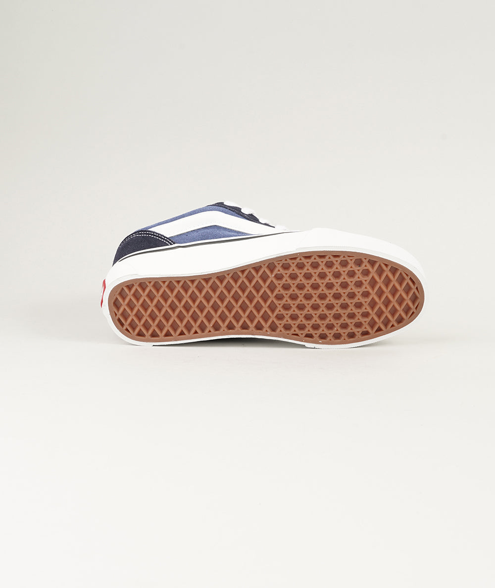 
                  
                    VANS KNU SKOOL
                  
                