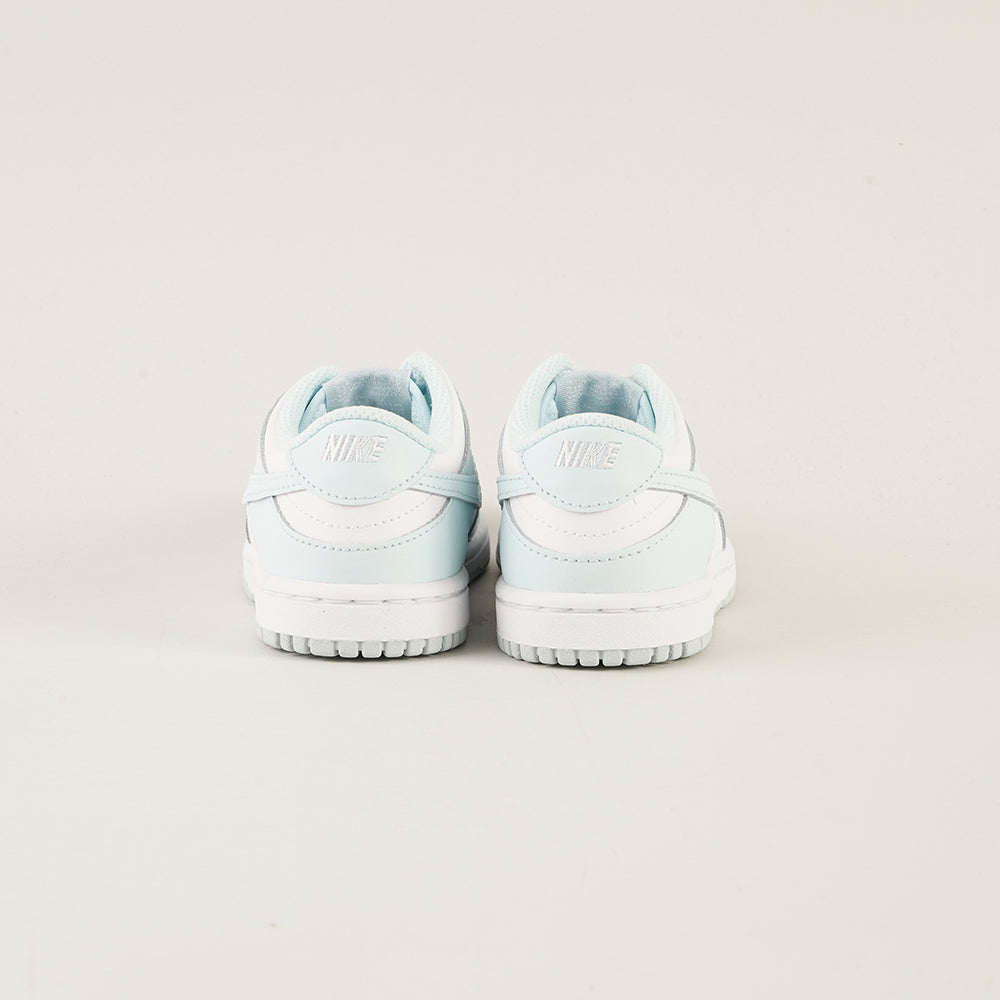 
                  
                    NIKE DUNK
                  
                