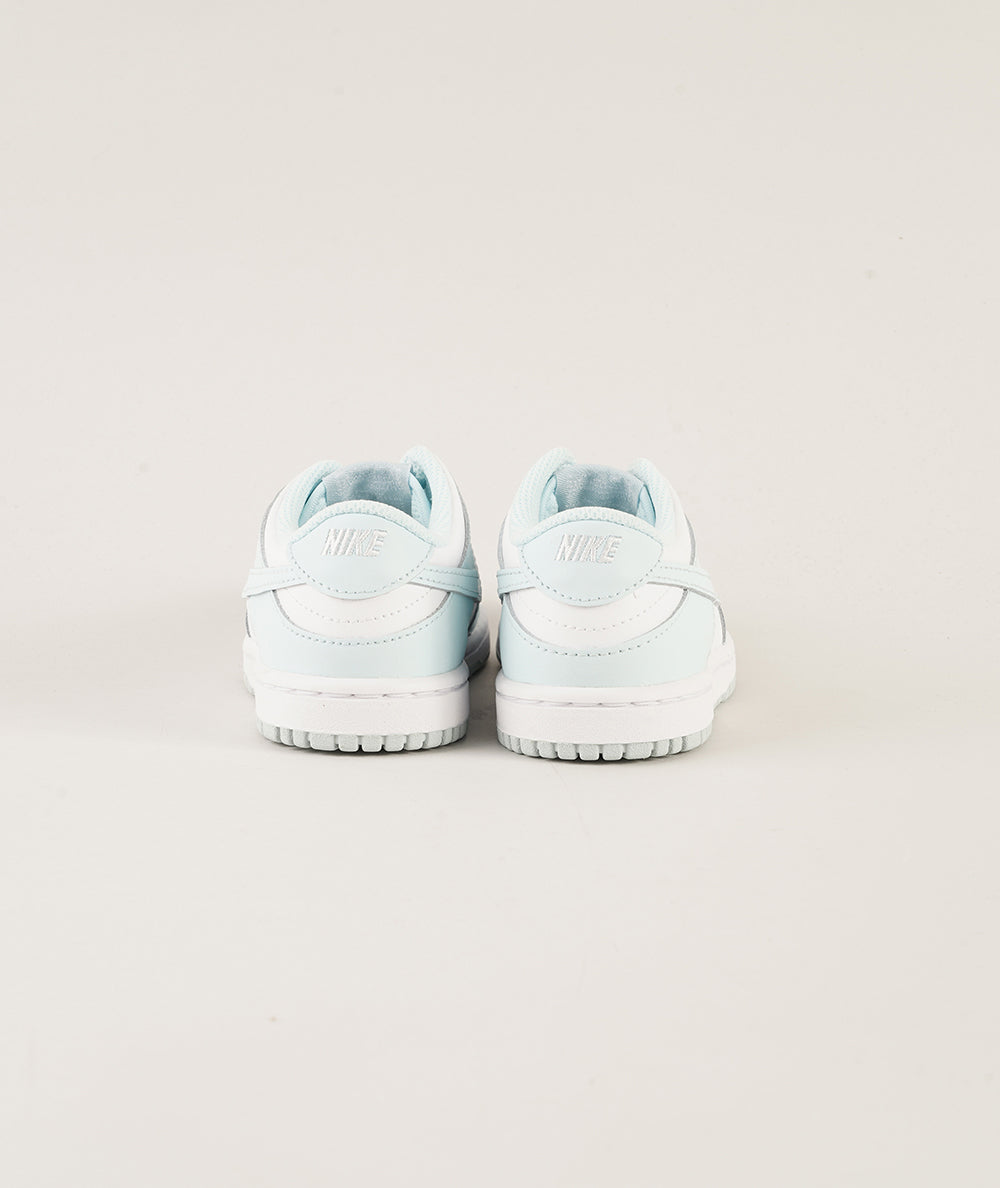 
                  
                    NIKE DUNK
                  
                