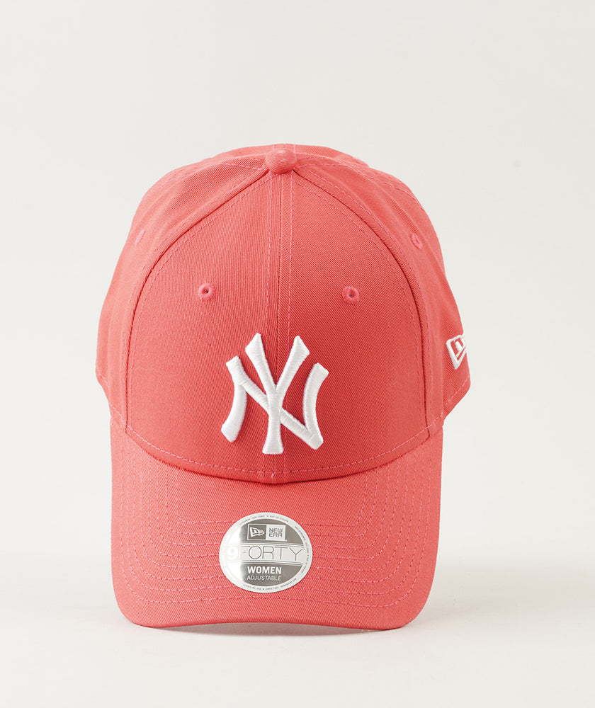 
                  
                    NEW ERA BERRETTO
                  
                