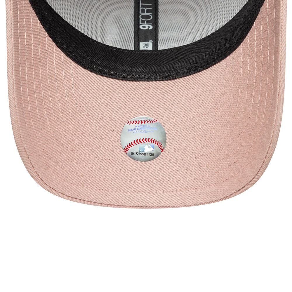 
                  
                    NEW ERA WMNS METTALIC
                  
                