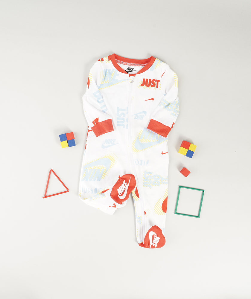 
                  
                    NIKE ACTIVE JOY
                  
                