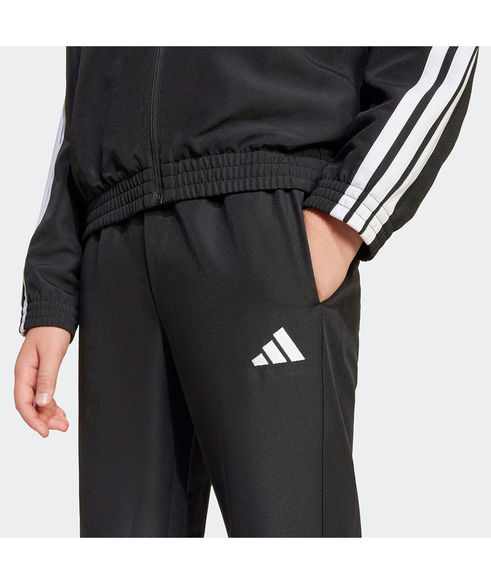 
                  
                    ADIDAS TUTA COMPLETA
                  
                