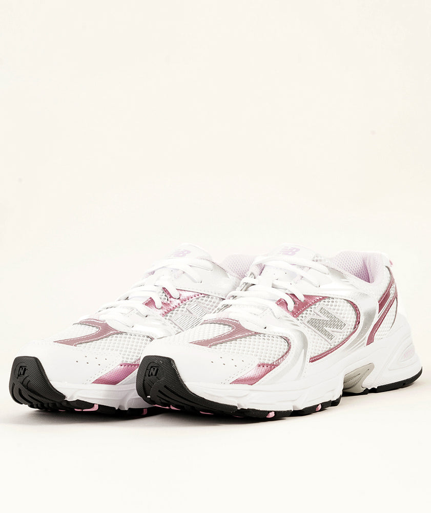 
                  
                    NEW BALANCE NEW BALANCE 530
                  
                