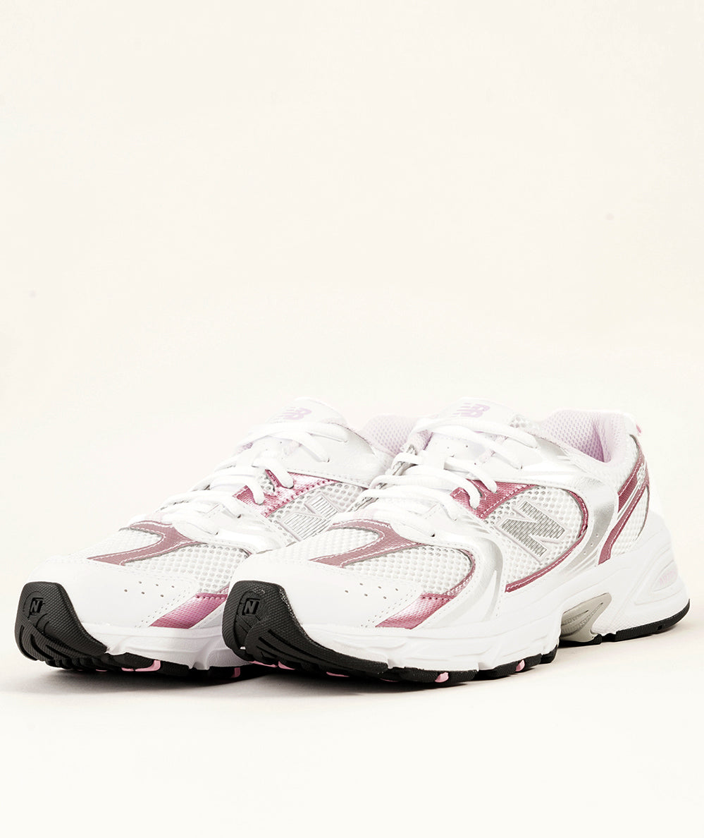 
                  
                    NEW BALANCE NEW BALANCE 530
                  
                