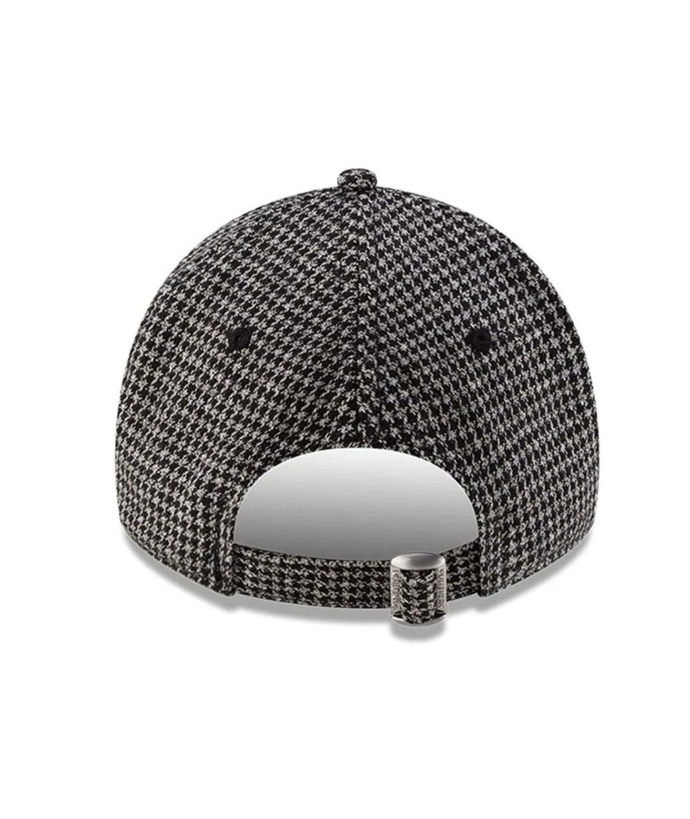 
                  
                    NEW ERA BERRETTO
                  
                