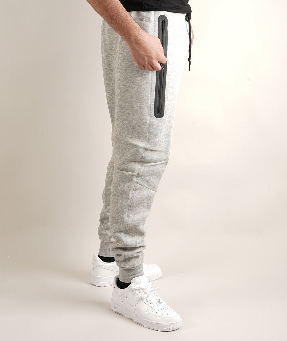 
                  
                    NIKE TECH FLEECE
                  
                