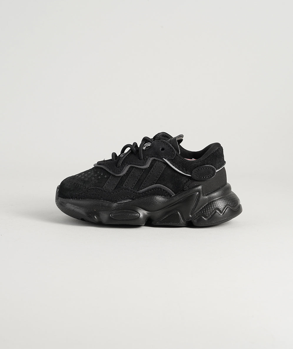 
                  
                    ADIDAS OZWEEGO
                  
                