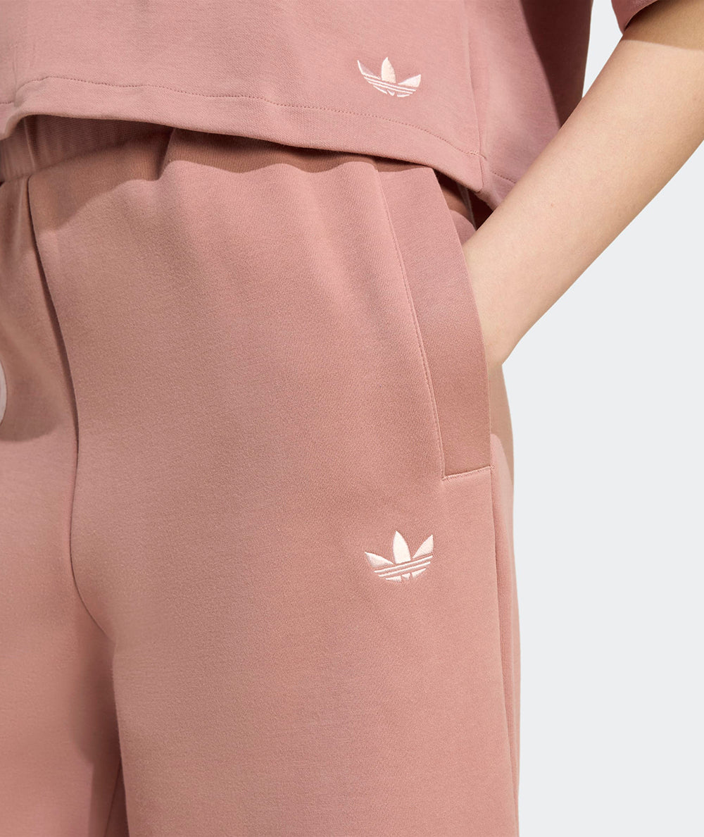 
                  
                    ADIDAS PANTALONI WIDE
                  
                