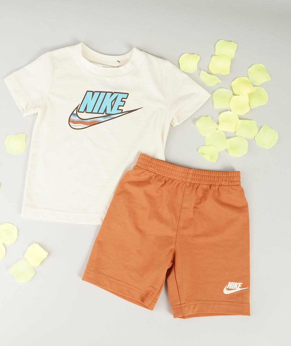 
                  
                    NIKE SWEATSHIRT
                  
                