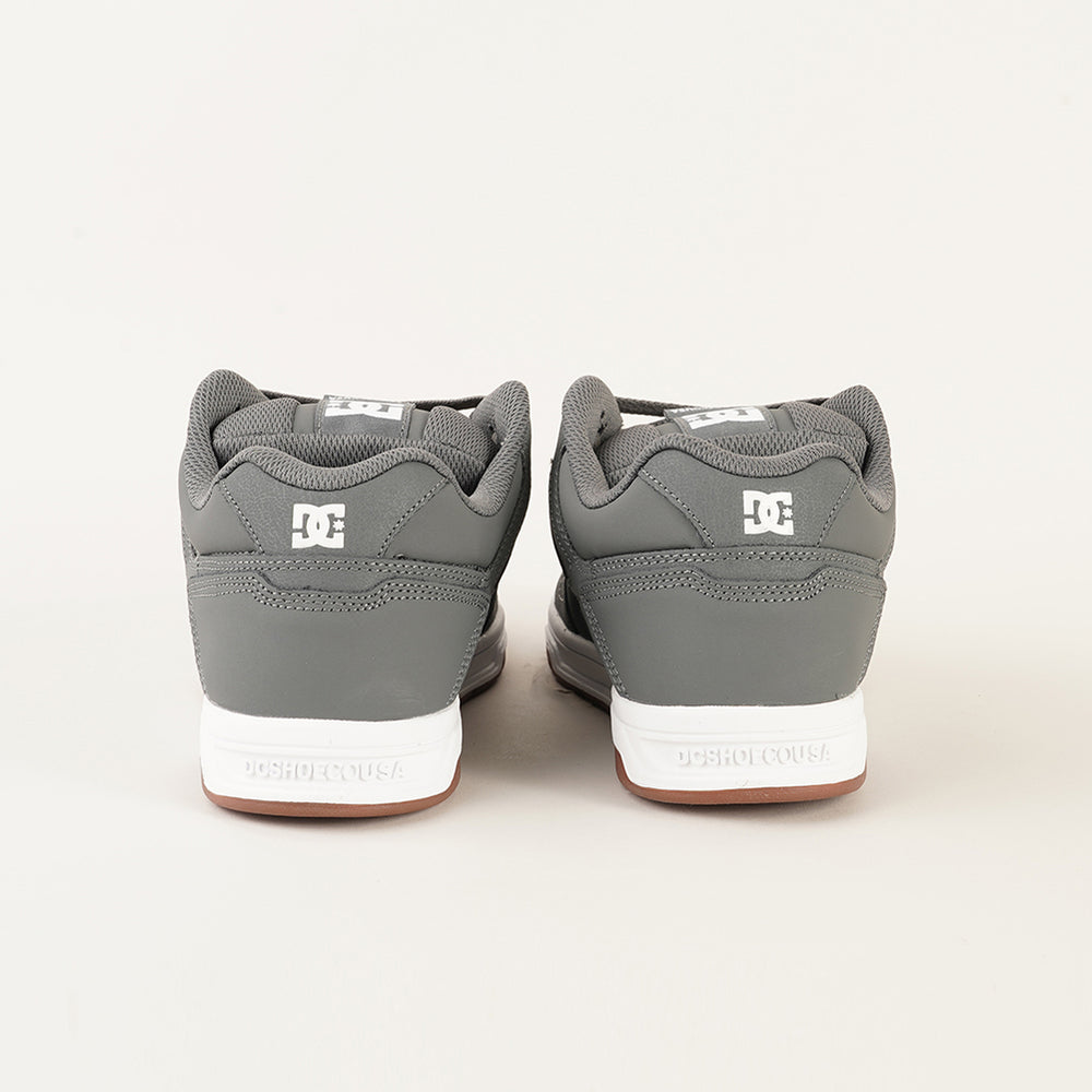 
                  
                    DCSHOECOUSA COURT GRAFFIK
                  
                