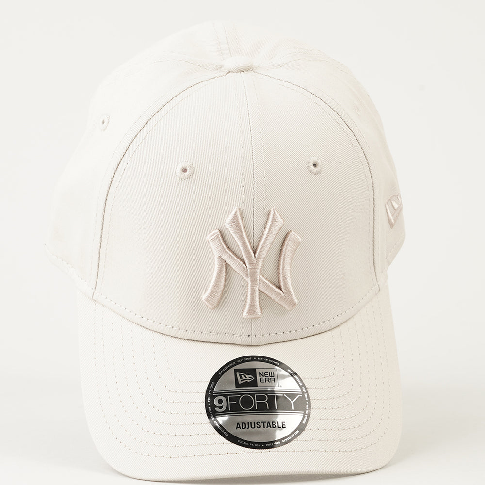 
                  
                    NEW ERA BERRETTO
                  
                