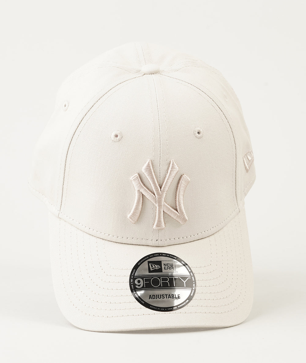 
                  
                    NEW ERA BERRETTO
                  
                