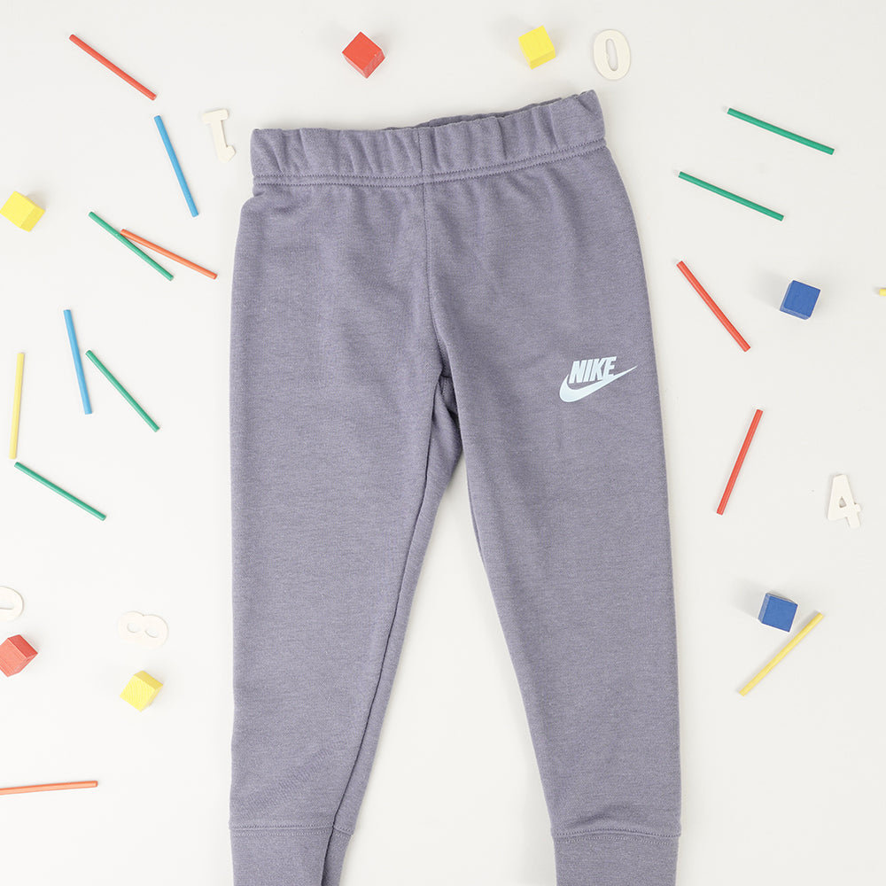 
                  
                    NIKE SWOOSH ESSENTIALS
                  
                