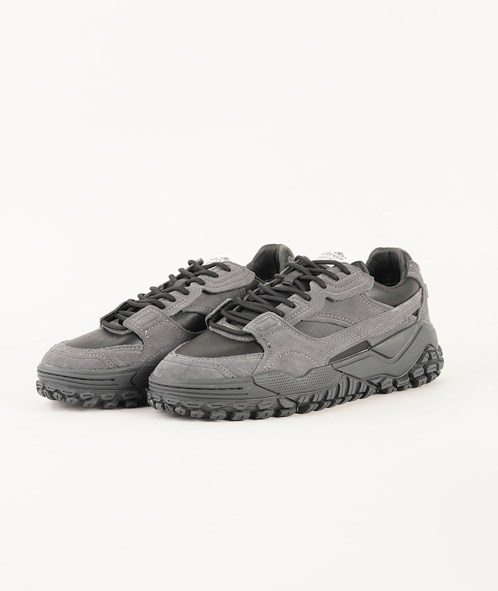 
                  
                    ELLESSE LSR LUXE
                  
                