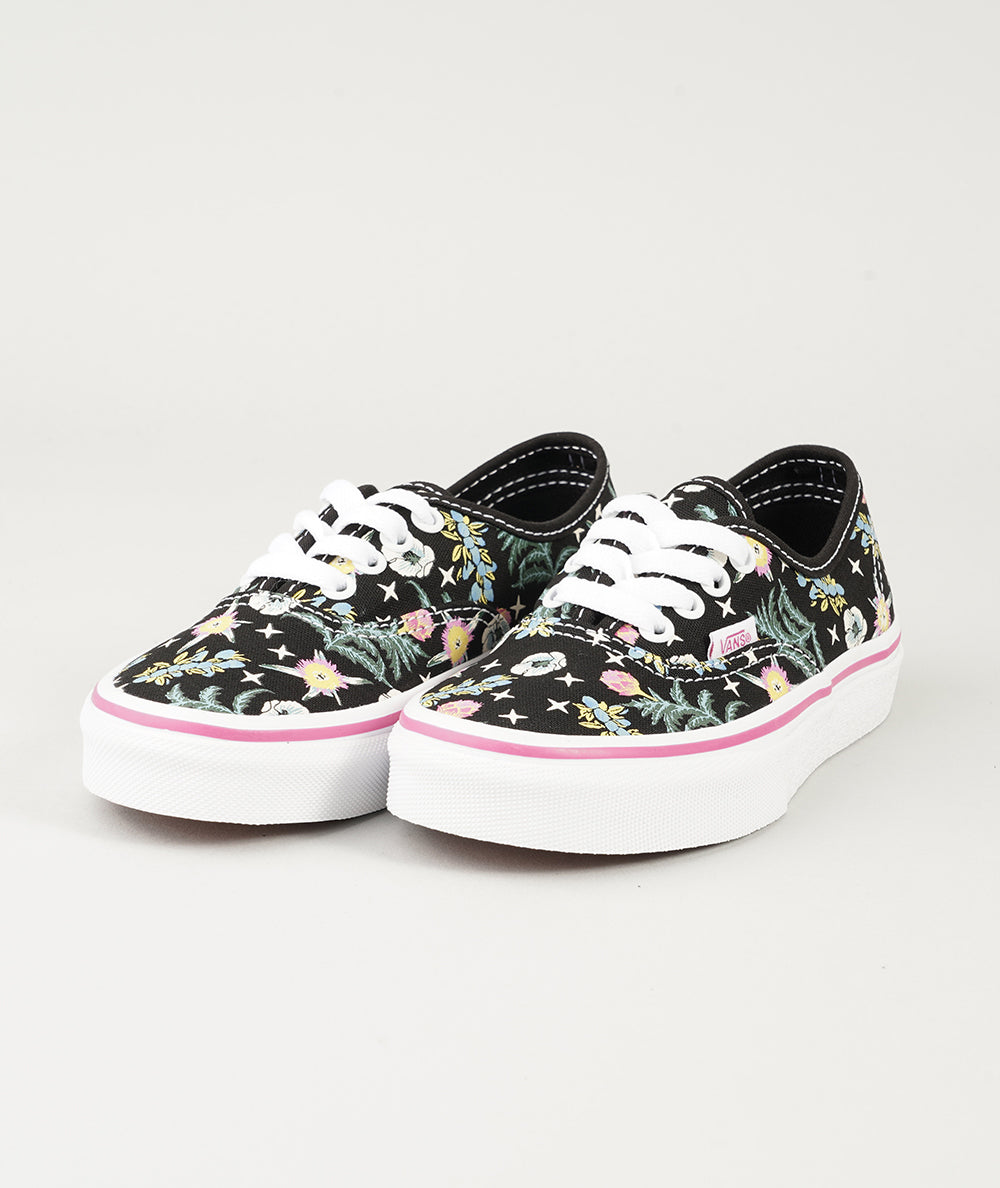 
                  
                    VANS AUTHENTIC
                  
                