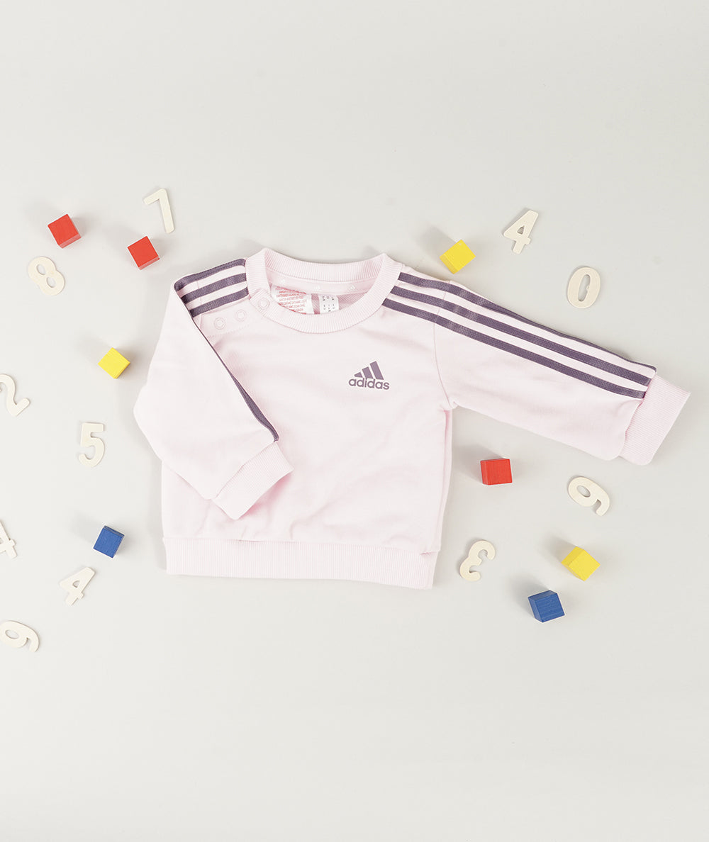 
                  
                    ADIDAS AEROREADY ESSENTIALS
                  
                